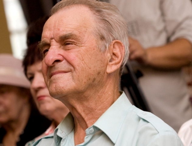 Владимир Медяник поздравил ветеранов накануне Дня пожилых людей