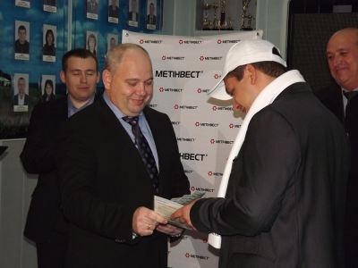 В Краснодоне стартовала волонтерская акция Десант добрых дел фото