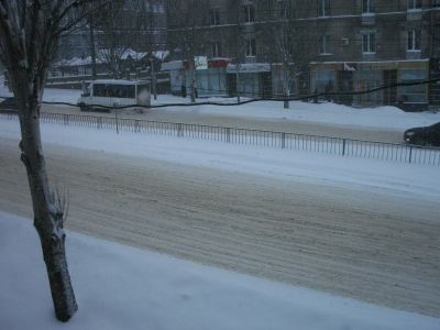 Погода в Луганске третий день идет снег фото