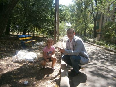 Благодаря Сергею Петракову во дворах луганчан стало уютнее фото