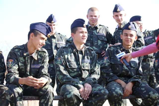 В Луганске стартовал турнир по футболу на Кубок Владимира Медяника