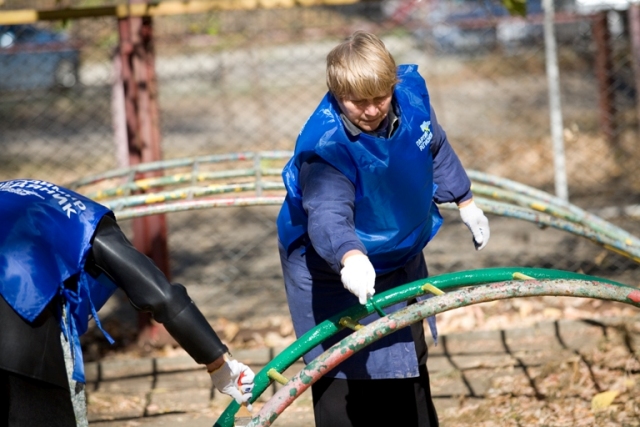 При содействии Владимира Медяника в Ленинском районе высадили более деревьев