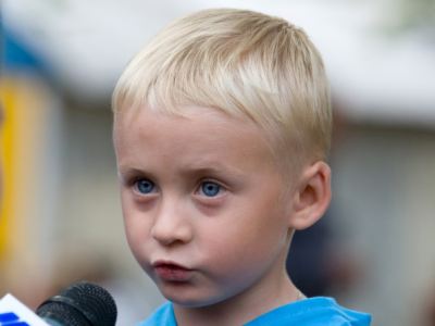 Владимир Медяник поздравил поселок Краснодон с Днем рождения