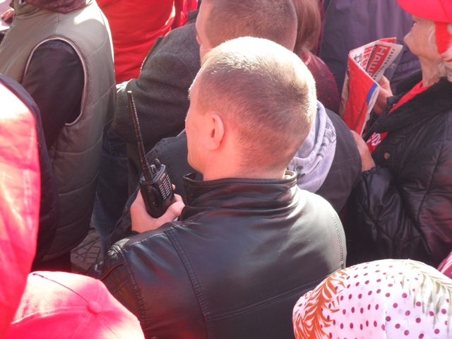 Митинг с участием Петра Симоненко прошел в Луганске под аккомпанемент Радикальной партии Ляшко фото видео