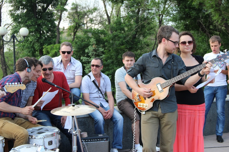 Полу Маккартни будет приятно Луганчане приготовили музыканту подарок фото видео