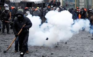 Власть прибегнет к жестким мерам, если беспорядки в Киеве не прекратятся до 18:00
