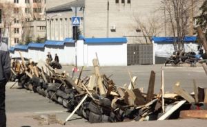 Из захваченного здания луганского СБУ вышли 56 человек без оружия