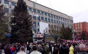 Митингующие возле СБУ примут участие в параде на 9 мая (фото)
