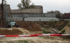 «Донбасс Холл»: на месте «стройки века» заложили капсулу под первую сваю фундамента (фото, видео)