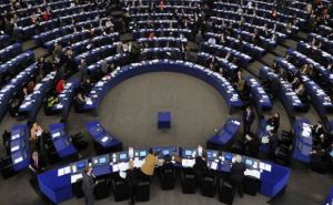 Европарламент призвал страны ЕС запретить продажу оружия России