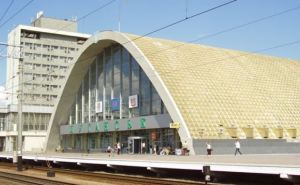 Куда можно уехать с ж/д вокзала Луганска?
