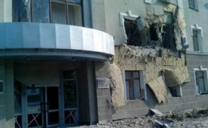 Здание «Луганского энергетического объединения» попало под обстрел (фото)