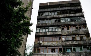 Луганск становится мертвым городом: разрушения (видео)
