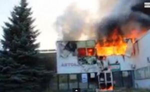 В Луганске горела СТО (видео)