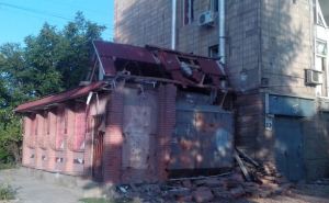 Последствия обстрела Луганска: квартал Ватутина, 33 (фото)