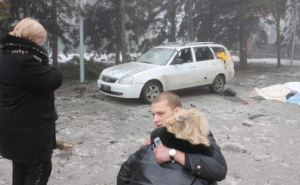 «Они ждали гуманитарной помощи...». Под обстрелом в Донецке погибли 12 человек (фото)