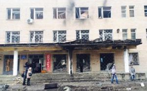 В Донецке под обстрел попала больница. Есть жертвы (видео)