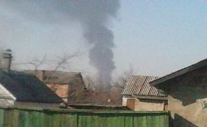 Из многих районов Донецка днем был виден большой столб дыма. — Очевидцы (фото)