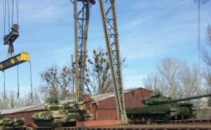 Из Харькова отправили в зону АТО новую партию танков