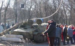 В Донецкой области введут ограничение на передвижение боевой техники