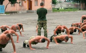 В Харькове среди призванных по мобилизации  военных процветает «дедовщина»