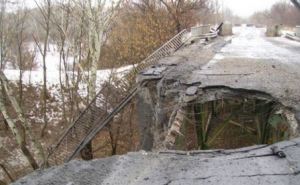Разрушен последний автомобильный мост соединяющий ЛНР и Украину