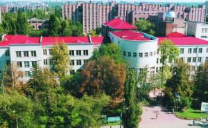 В Луганске абитуриенты прошли пробное тестирование для поступления в вуз