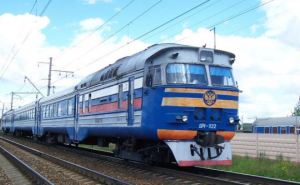 Технически Луганск готов принимать поезда из РФ. — Манолис Пилавов