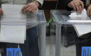 КИУ настаивает на проведении выборов в Донецкий и Луганский облсоветы в местах проживания переселенцев
