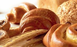 Для жителей Луганска в сутки выпекают 7 тысяч булок социального хлеба
