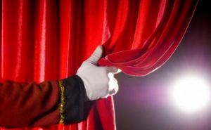 Луганский театр в рамках гастролей по России откроет новый сезон спектаклем в МХАТе