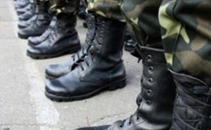 За уклонение от службы трое военных в Донецкой области получили по году дисбата