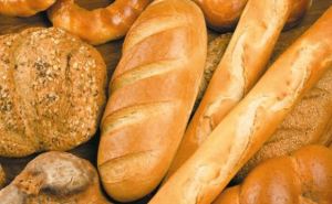 В Луганске выпекают 9 тысяч булок социального хлеба в сутки