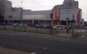 В Луганске открыли самый крупный супермаркет «Универсам» (видео)