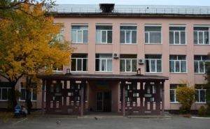 На подготовку школ Луганска к учебному году выделили около 1 млн грн.
