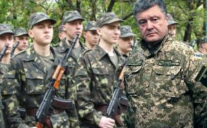 Порошенко снова просит Запад поставлять оружие в Украину