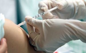 В Луганской области не хватает вакцины для обязательных прививок детей