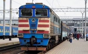 Возобновил работу пригородный поезд Луганск-Ясиноватая