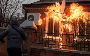 В Харьковской области закидали коктейлями Молотова дом полицейского