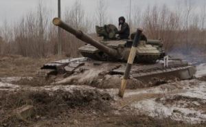 Харьковские студенты учились водить танки