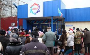 В Луганске открыли еще один супермаркет «Народный» (фото)