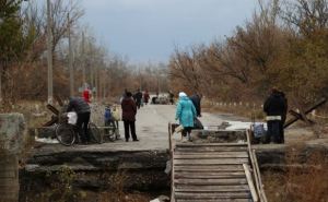 Через пункт пропуска в Станице Луганской за сутки прошли 2900 человек