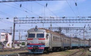 Движение поезда Иловайск-Ясиноватая отменили из-за отсутствия дизельного топлива