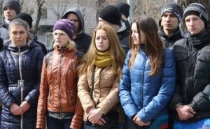 В Луганске почтили память жертв авиакатастрофы в Ростове-на-Дону