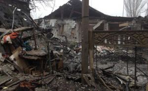 Как минимум 16 домов повреждены при ночном обстреле Макеевки