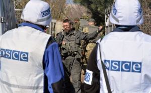 Наблюдатели ОБСЕ сообщают о нарушениях Украиной линий отвода военной техники