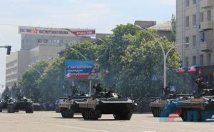 Много вооружения. — ОБСЕ о парадах в Луганске и Донецке