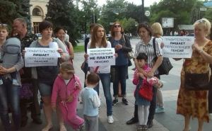 В Харькове, Дружковке и Бахмуте прошли пикеты за выплаты переселенцам