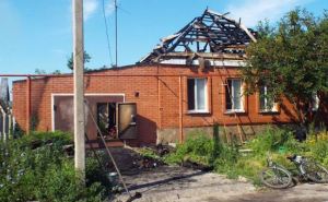 Последствия обстрела Станицы Луганской (фото)