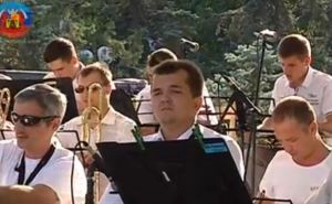 В Луганске каждые выходные проходят «Летние музыкальные вечера» (видео)